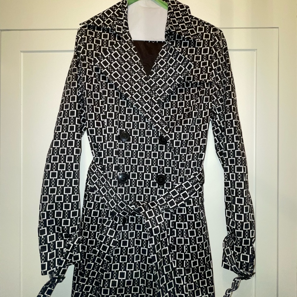 Black and White overcoat jacket, tie waist.